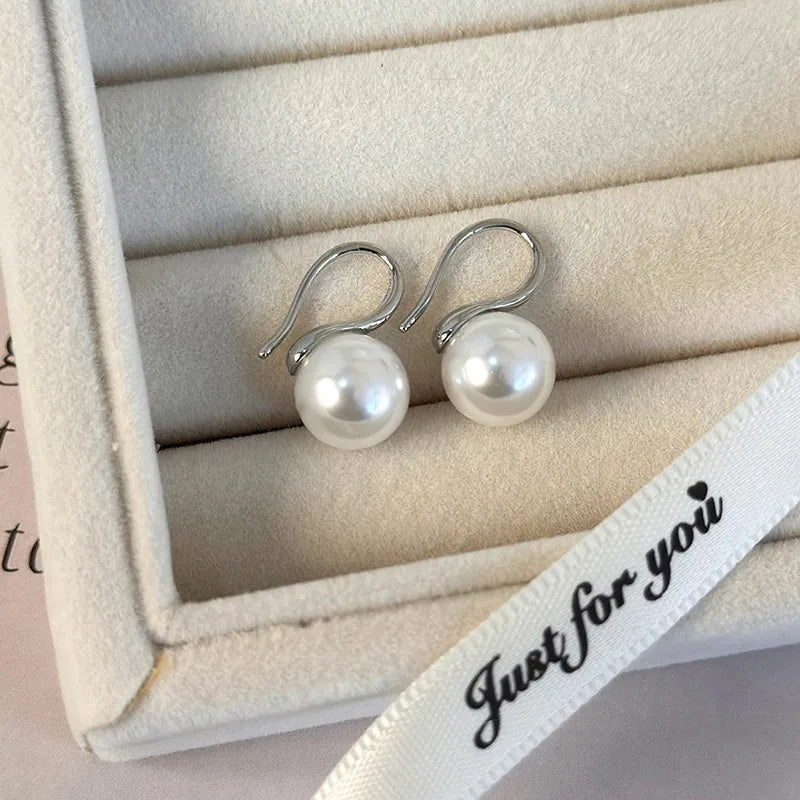 1 Pair Ig Style Elegant Solid Color Plating Inlay Imitation Pearl Alloy Artificial Pearls Gold Plated Ear Studs