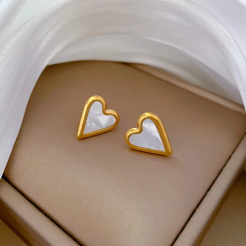 1 Pair Ig Style Heart Shape Inlay Titanium Steel Shell Ear Studs