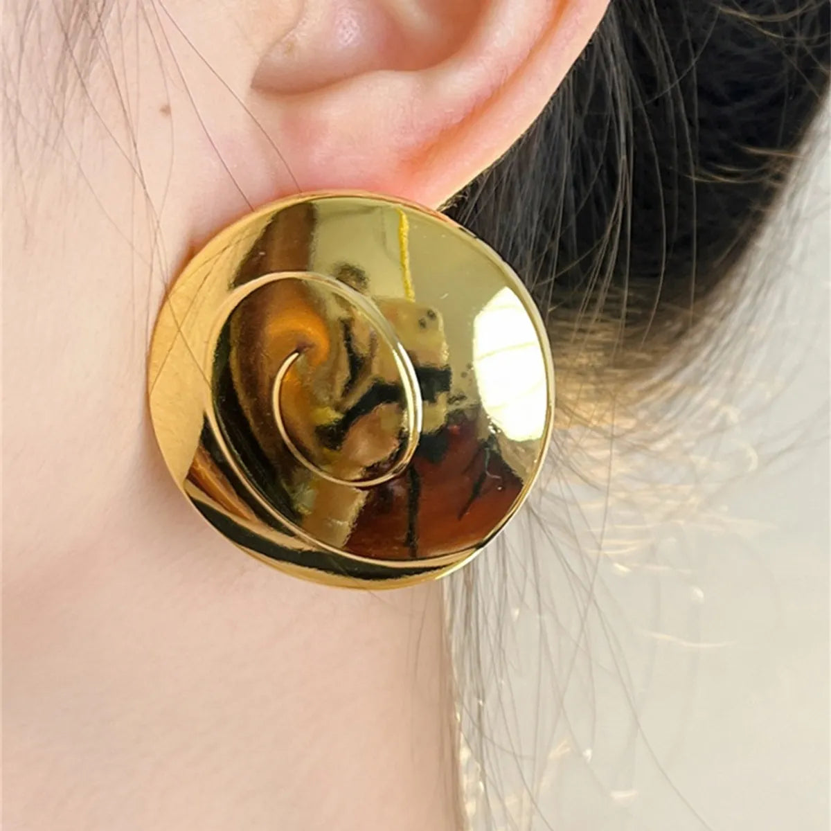 1 Pair Ig Style Retro French Style Round Plating Alloy Gold Plated Silver Plated Ear Studs