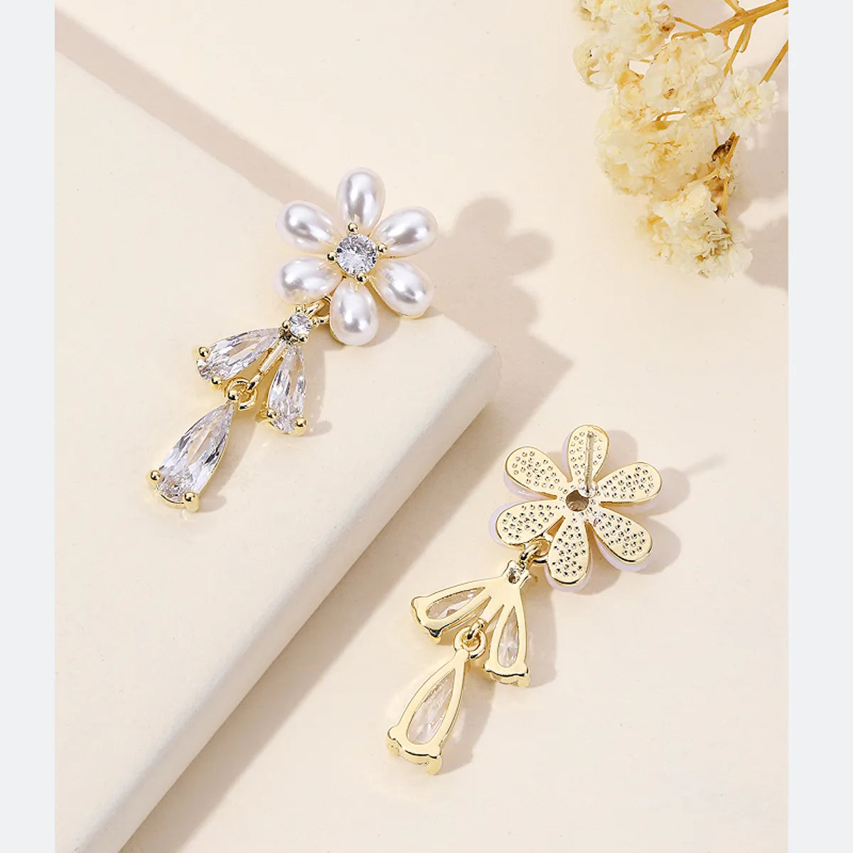 1 Pair Ig Style Shiny Water Droplets Flower Plating Inlay Copper Artificial Pearls Zircon 18k Gold Plated Drop Earrings