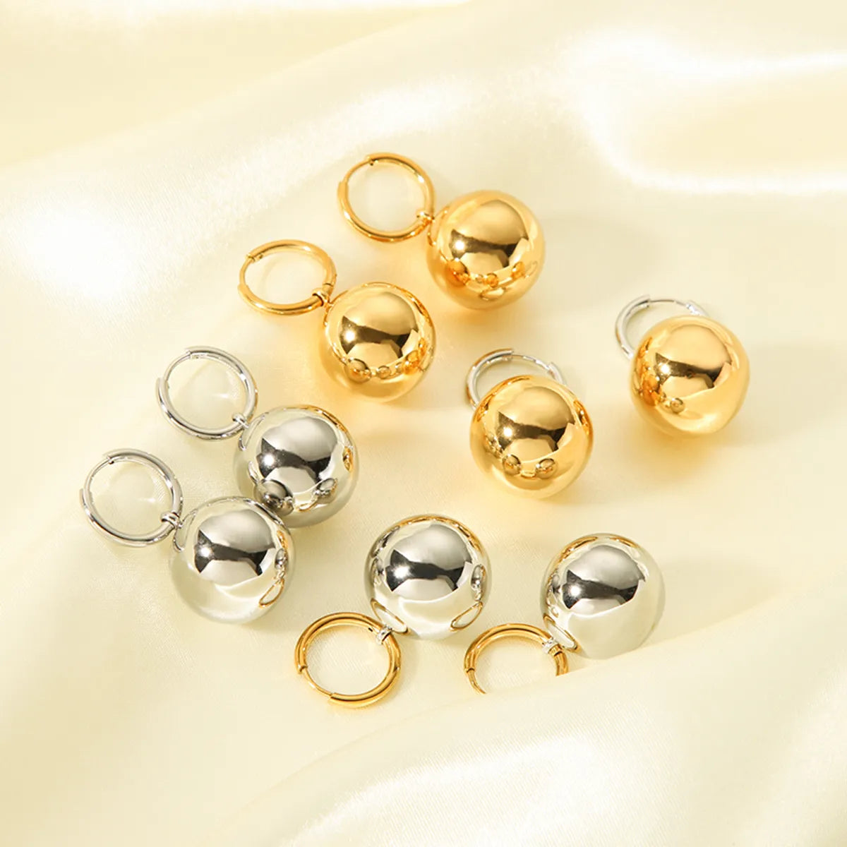 1 Pair Ig Style Simple Style Ball Polishing Plating Stainless Steel 18k Gold Plated Drop Earrings