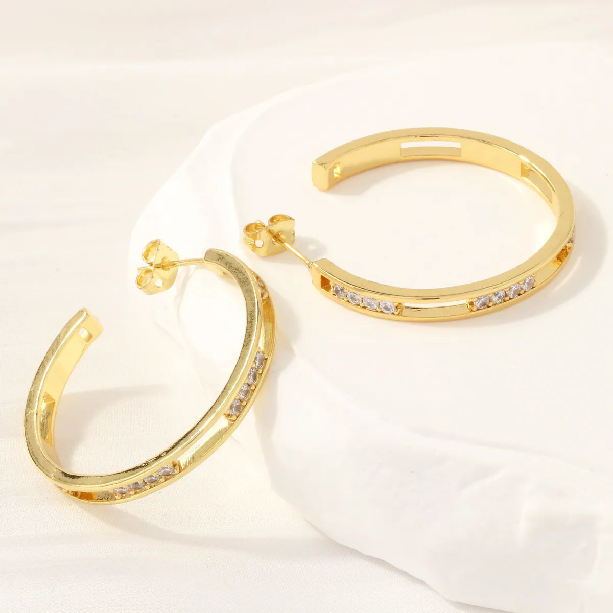 1 Pair Ig Style Simple Style Circle Solid Color Plating Inlay Copper Zircon 18k Gold Plated Ear Studs