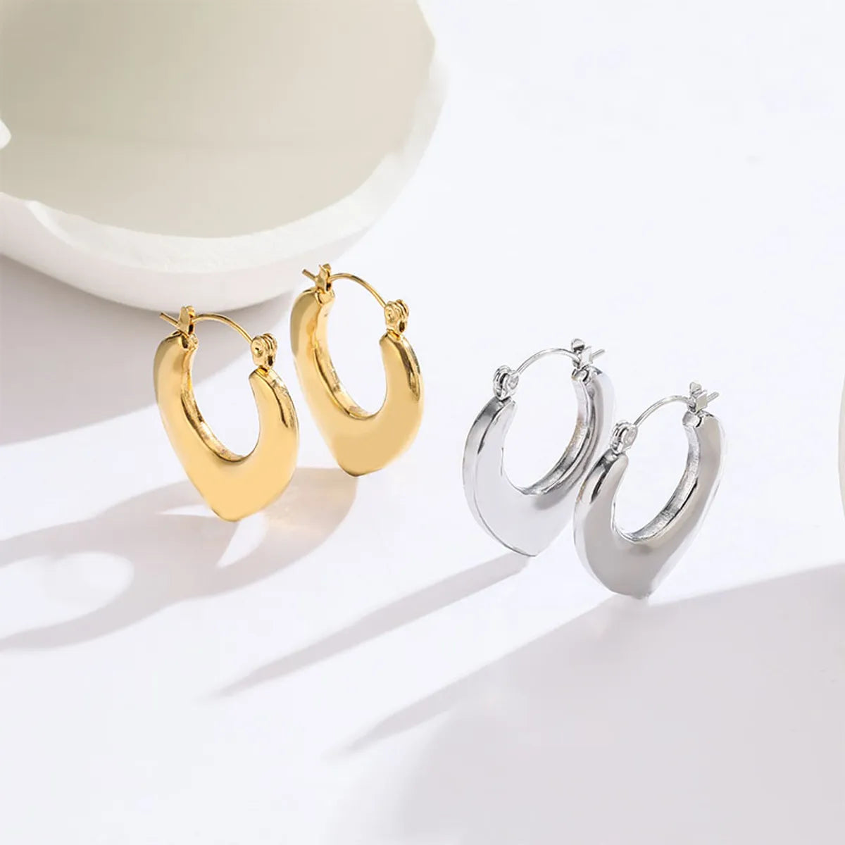 1 Pair IG Style Simple Style Heart Shape Plating Titanium Steel 18K Gold Plated Earrings