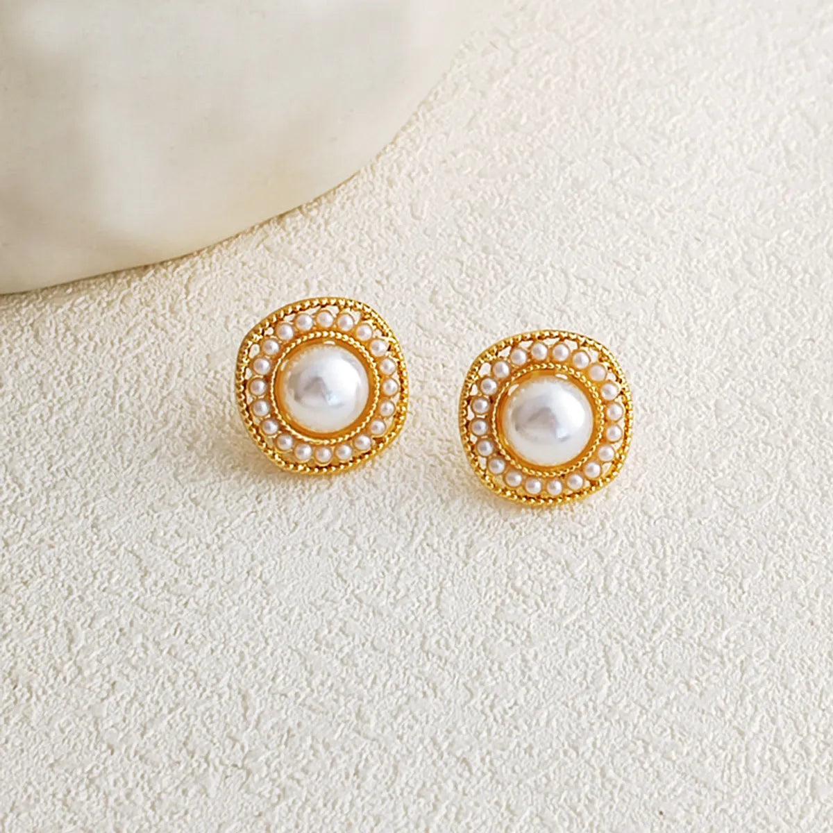 1 Pair IG Style Simple Style Round Inlay Alloy Pearl K Gold Plated Ear Studs