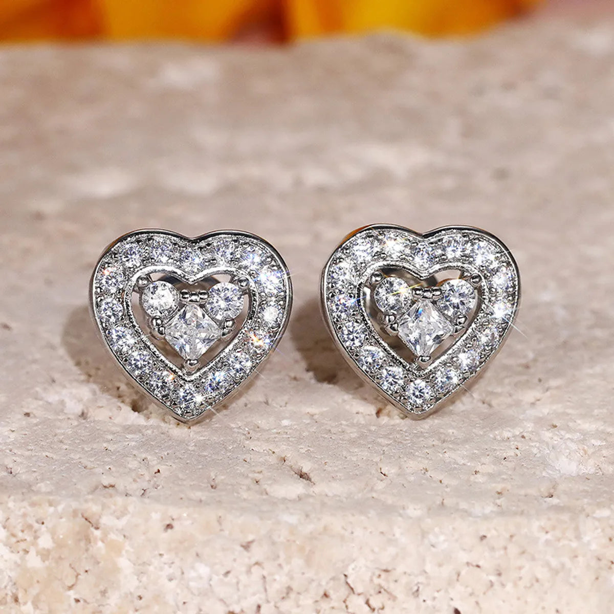 1 Pair IG Style Simple Style Shiny Heart Shape Inlay Copper Zircon Ear Studs