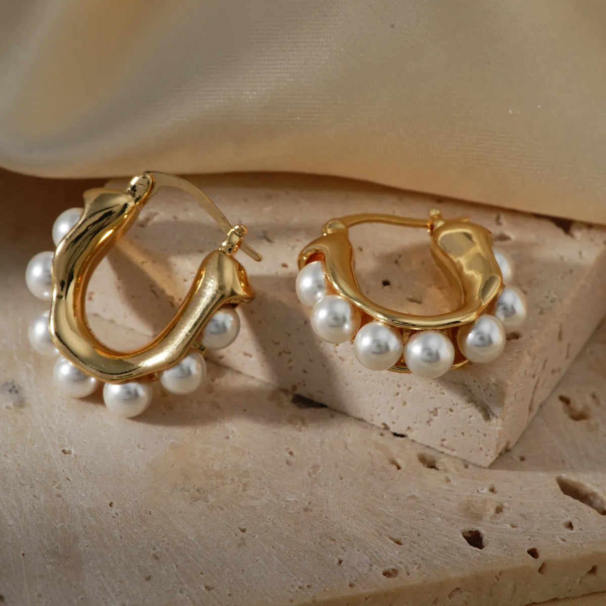 1 Pair IG Style Simple Style U Shape Inlay Copper Artificial Pearls K Gold Plated Rhodium Plated Hoop Earrings