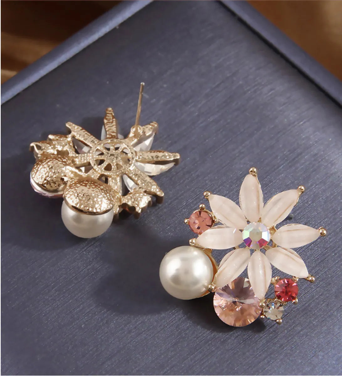 1 Pair IG Style Sweet Flower Inlay Arylic Alloy Acrylic Artificial Pearls Rhinestones Ear Studs