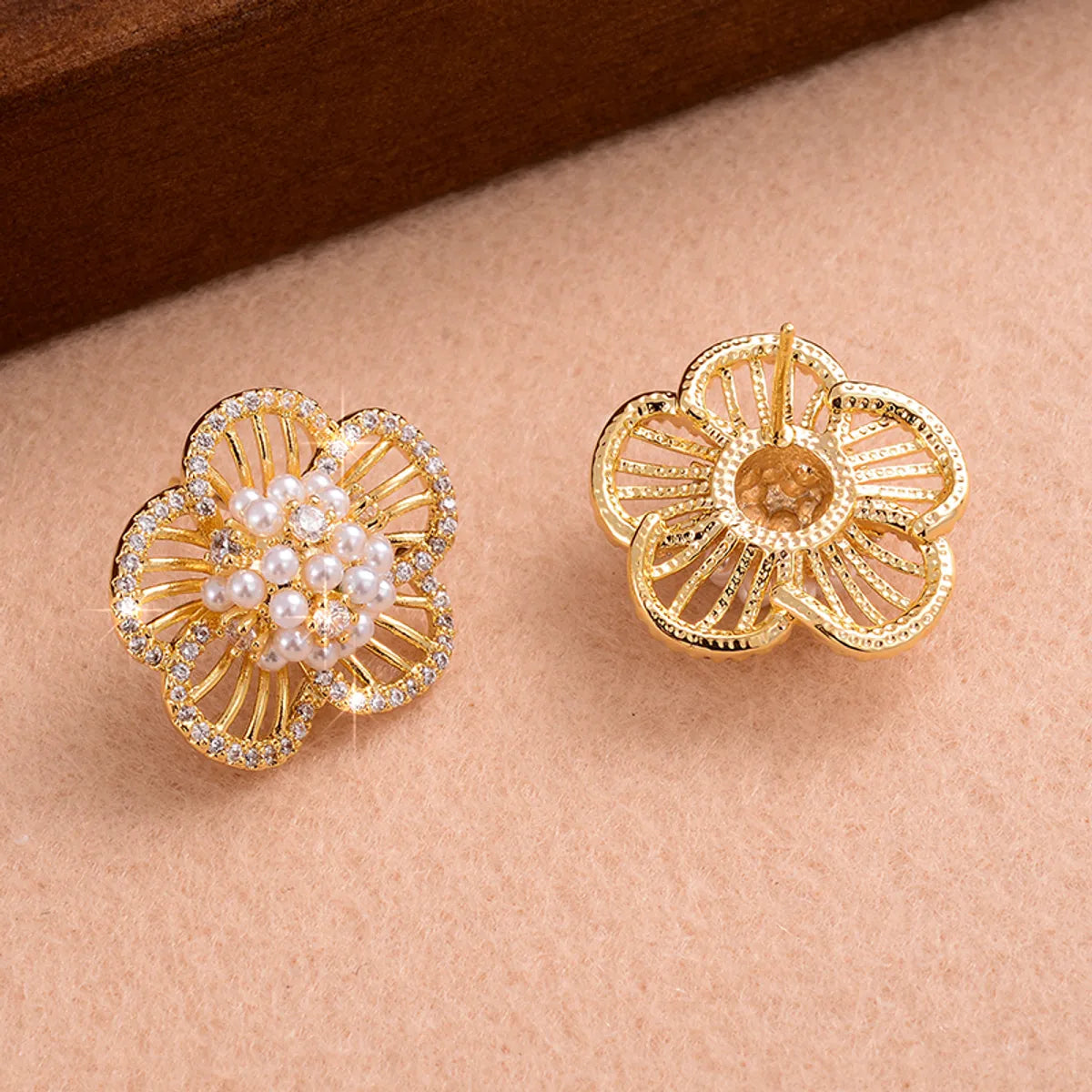 1 Pair Ig Style Sweet Flower Plating Inlay Copper Pearl Zircon 14k Gold Plated Ear Studs