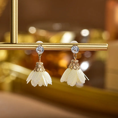 1 Pair IG Style Sweet Geometric Flower Inlay Alloy Titanium Steel Rhinestones Pearl Drop Earrings