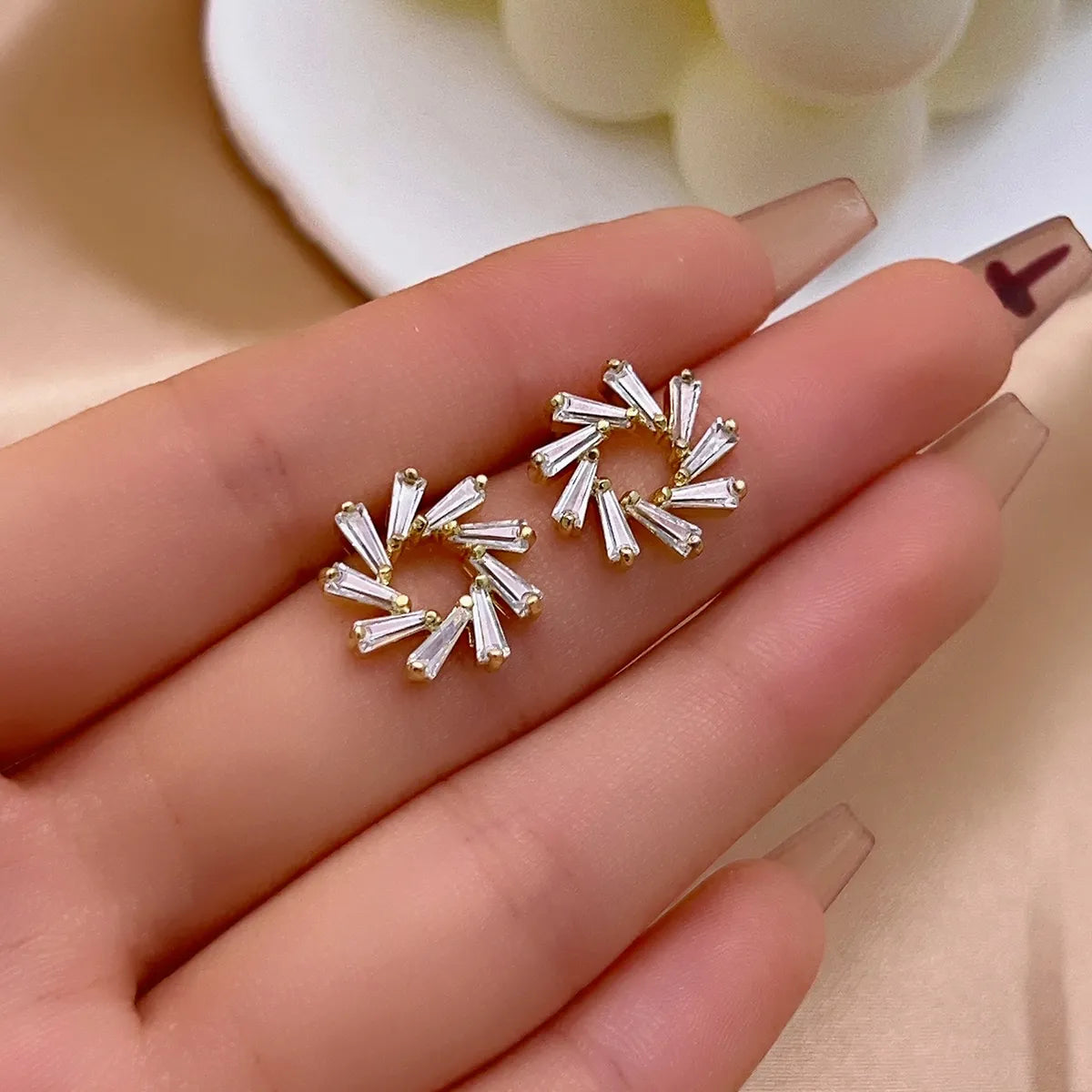 1 Pair Ig Style Y2k Simple Style Windmill Plating Inlay Copper Zircon Gold Plated Ear Studs