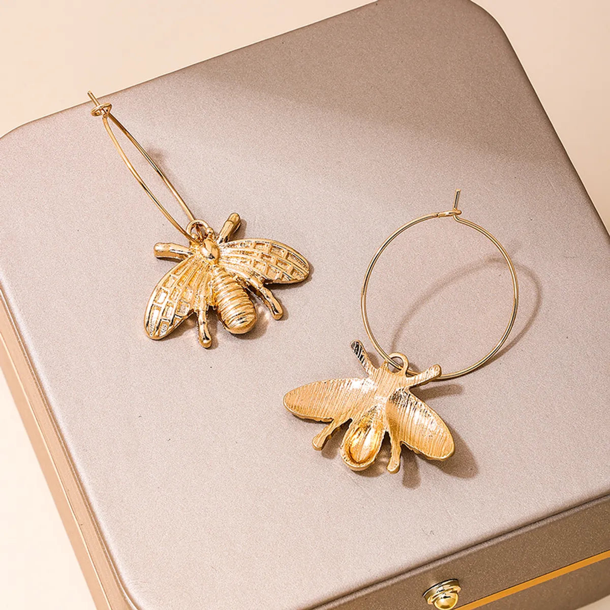 1 Pair Lady Bee Alloy Zinc Earrings