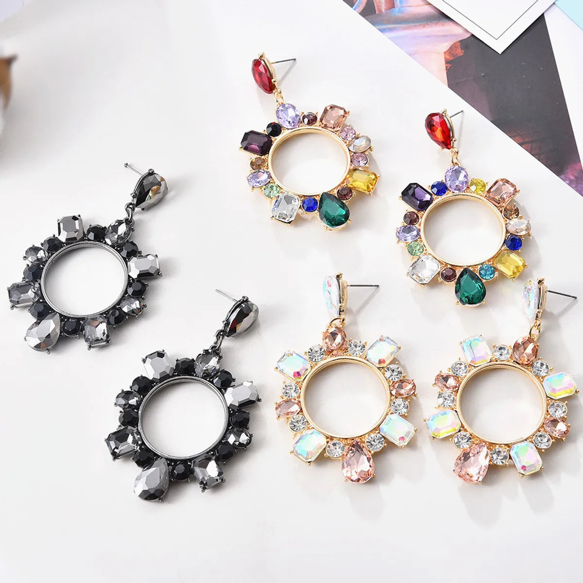 1 Pair Lady Circle Rhinestone Inlay Artificial Gemstones Women'S Drop Earrings