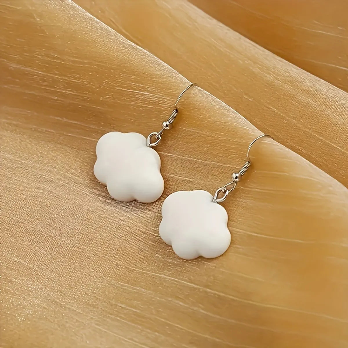 1 Pair Lady Clouds Resin Drop Earrings