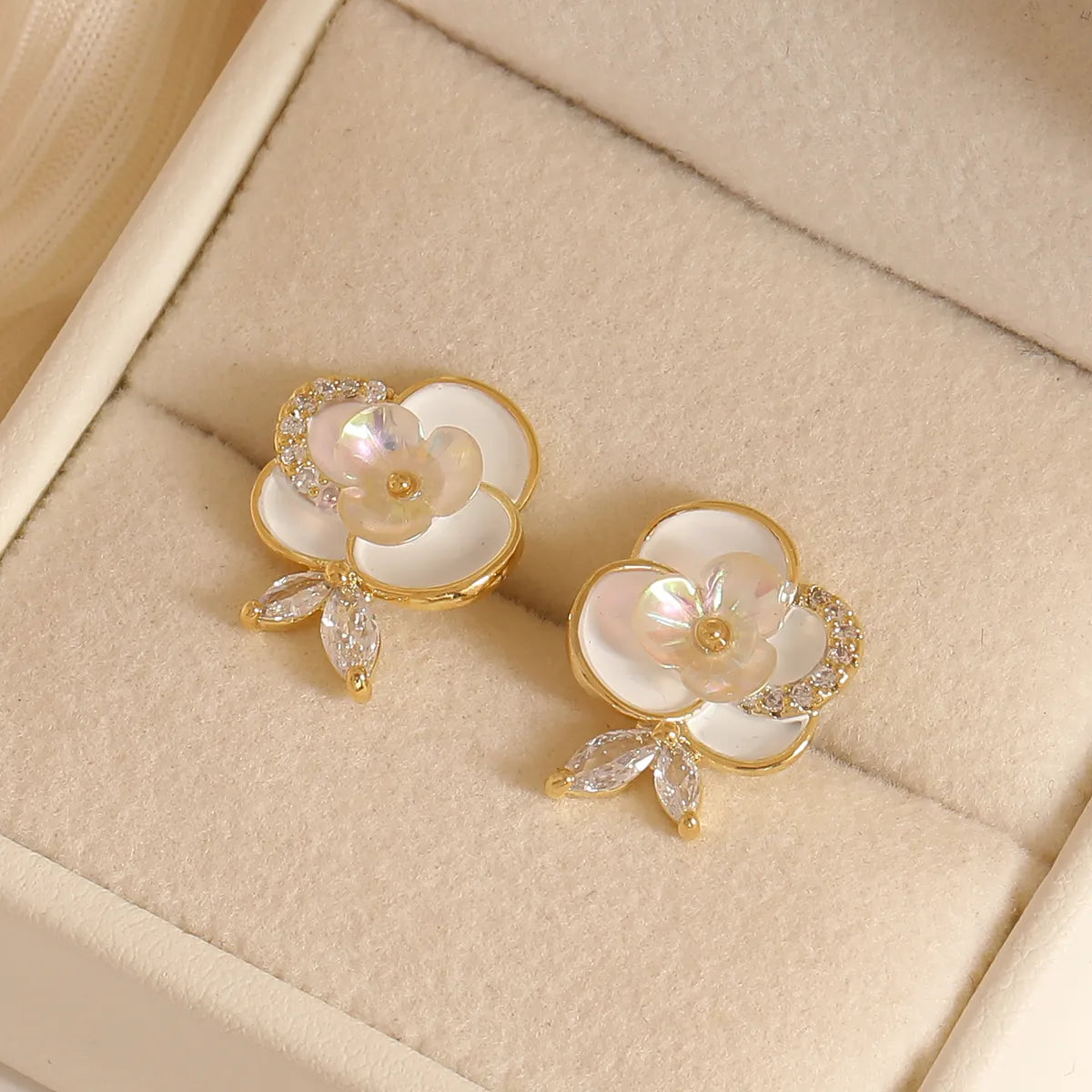 1 Pair Lady Commute Flower Inlay Copper Zircon 18K Gold Plated Ear Studs