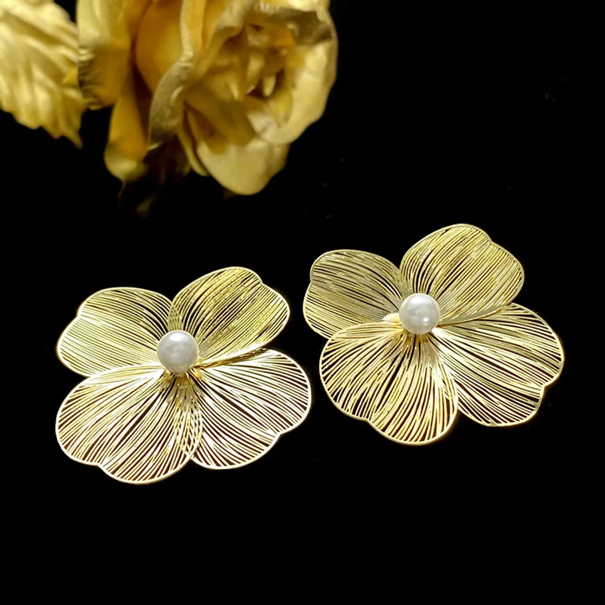 1 Pair Lady Flower Inlay Sterling Silver Copper Artificial Pearls Ear Studs