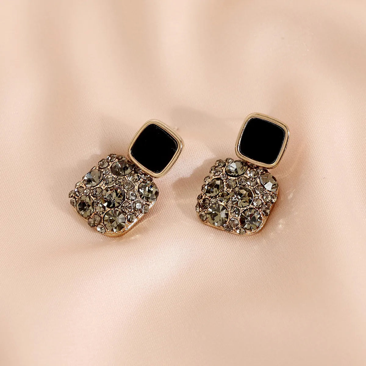 1 Pair Lady Geometric Alloy Plating Zircon Women's Earrings