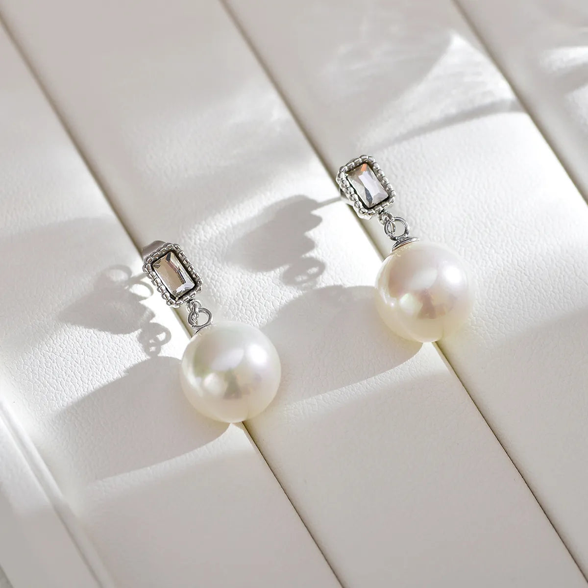 1 Pair Lady Geometric Inlay Stainless Steel Pearl Zircon Gold Plated Ear Studs