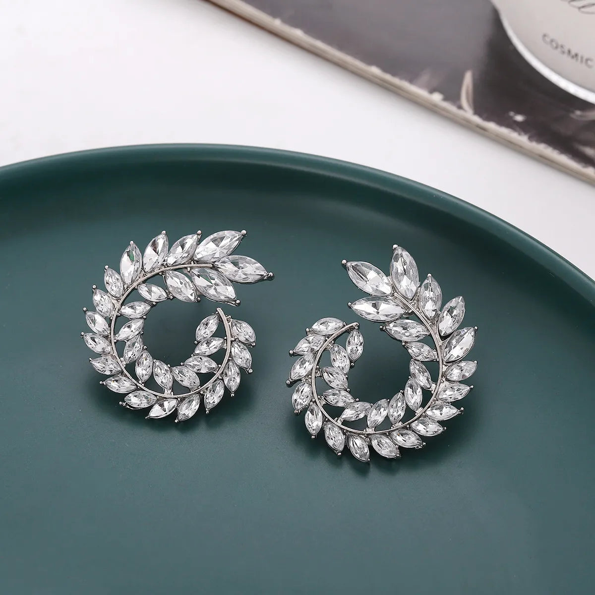 1 Pair Lady Leaf Inlay Artificial Crystal Ear Studs