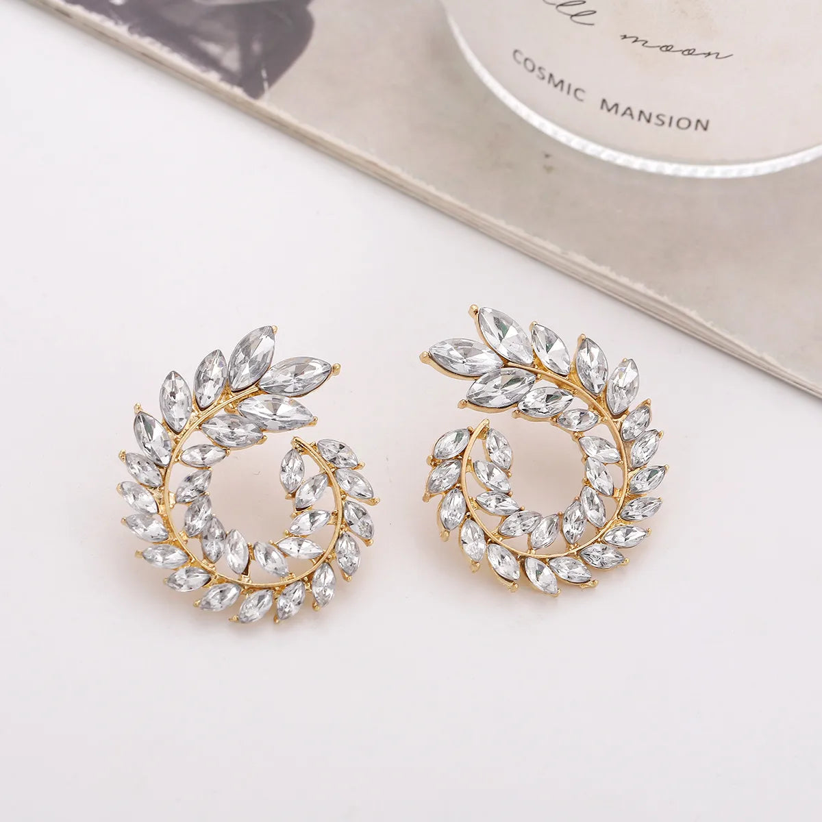 1 Pair Lady Leaf Inlay Artificial Crystal Ear Studs