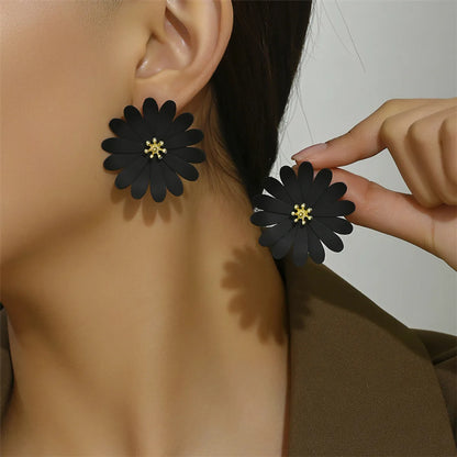 1 Pair Lady Modern Style Classic Style Flower Alloy Iron Ear Studs