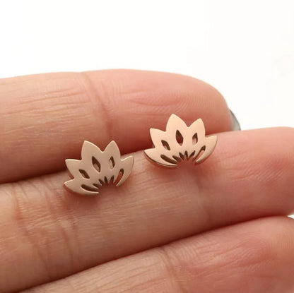 1 Pair Lady Modern Style Simple Style Lotus Plating Hollow Out Stainless Steel Ear Studs