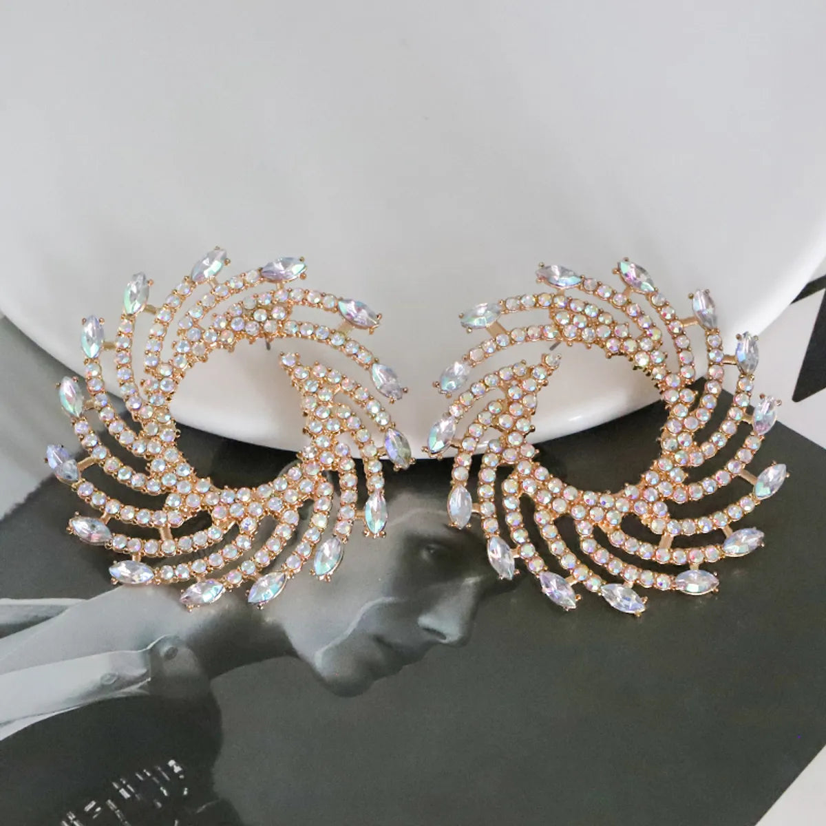 1 Pair Lady The Answer Inlay Alloy Rhinestones Earrings