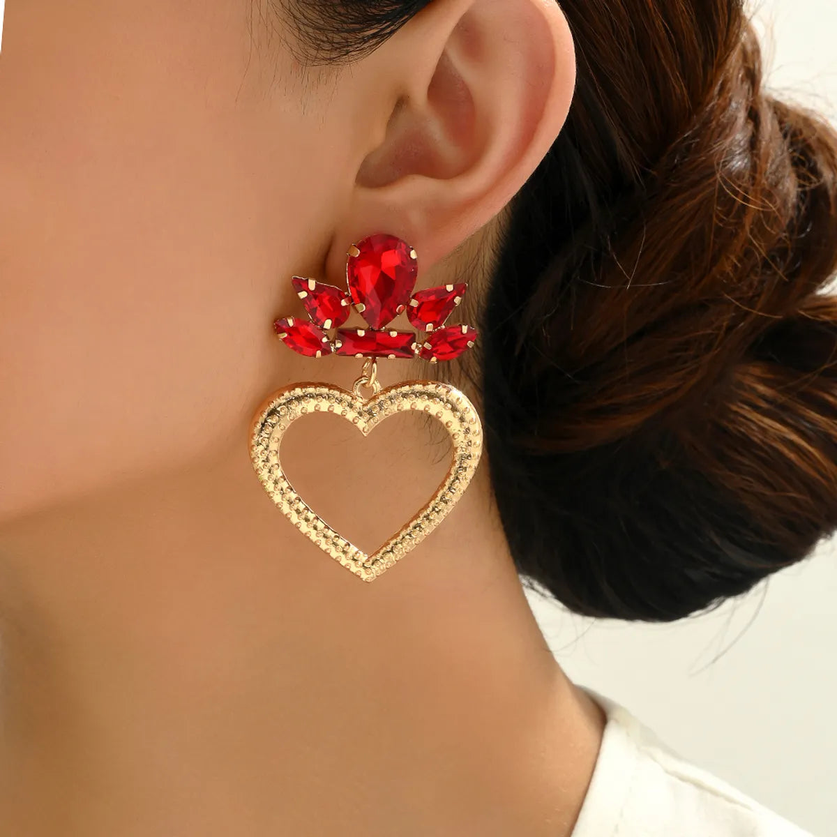 1 Pair Luxurious Heart Shape Inlay Zinc Alloy Rhinestones Dangling Earrings