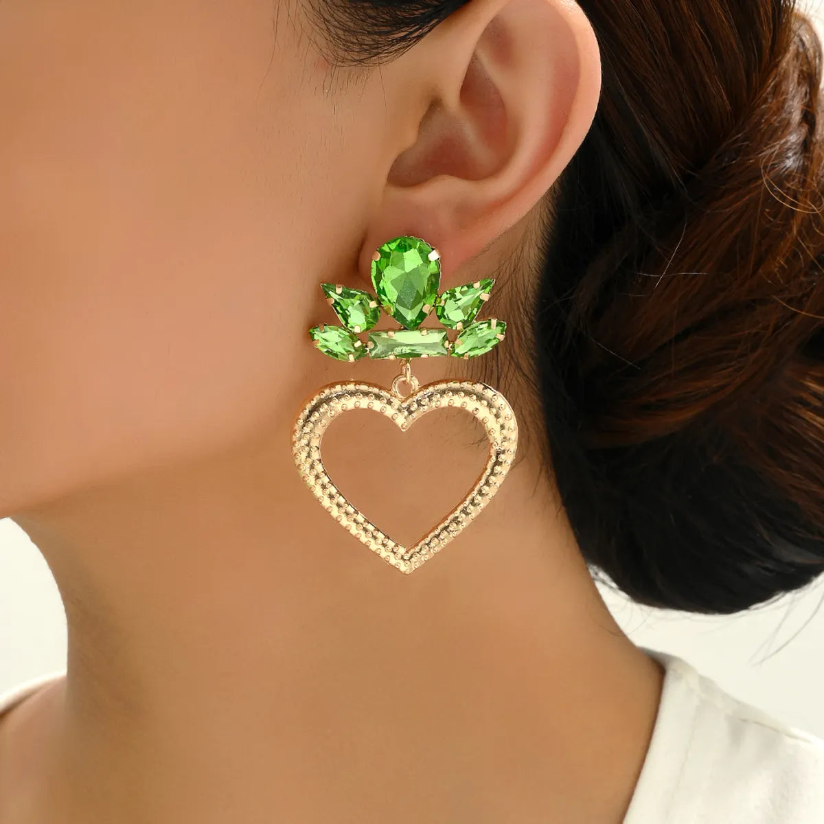 1 Pair Luxurious Heart Shape Inlay Zinc Alloy Rhinestones Dangling Earrings