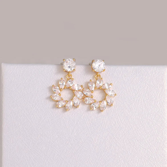 1 Pair Luxurious Shiny Round Plating Inlay Copper Zircon 18K Gold Plated Drop Earrings