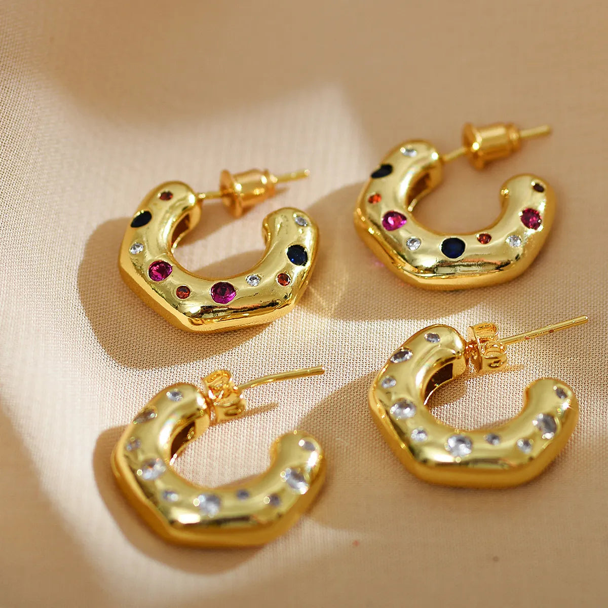 1 Pair Modern Style C Shape Devil's Eye Enamel Inlay Copper Artificial Diamond Ear Studs