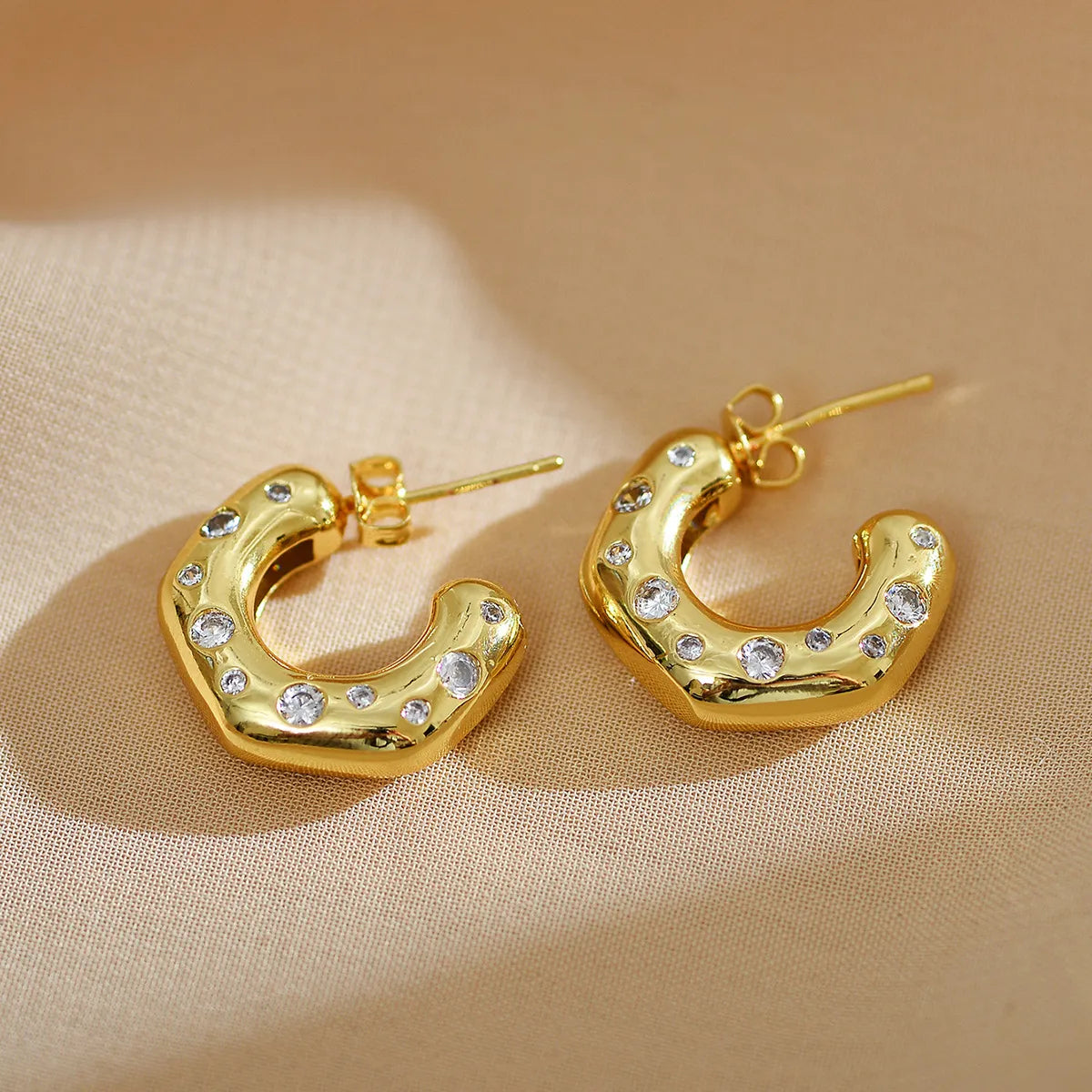 1 Pair Modern Style C Shape Devil's Eye Enamel Inlay Copper Artificial Diamond Ear Studs