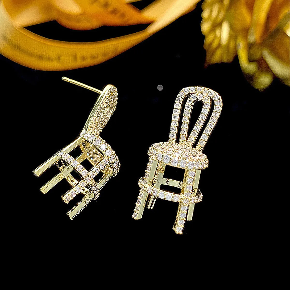 1 Pair Modern Style Cartoon Inlay Copper Zircon Ear Studs