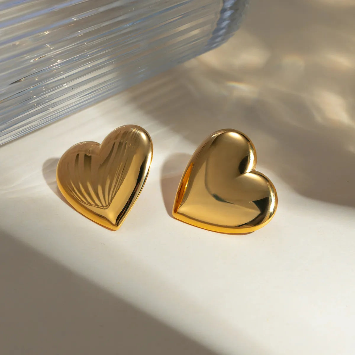 1 Pair Modern Style Classic Style Commute Heart Shape Solid Color Plating 304 Stainless Steel 18K Gold Plated Ear Studs