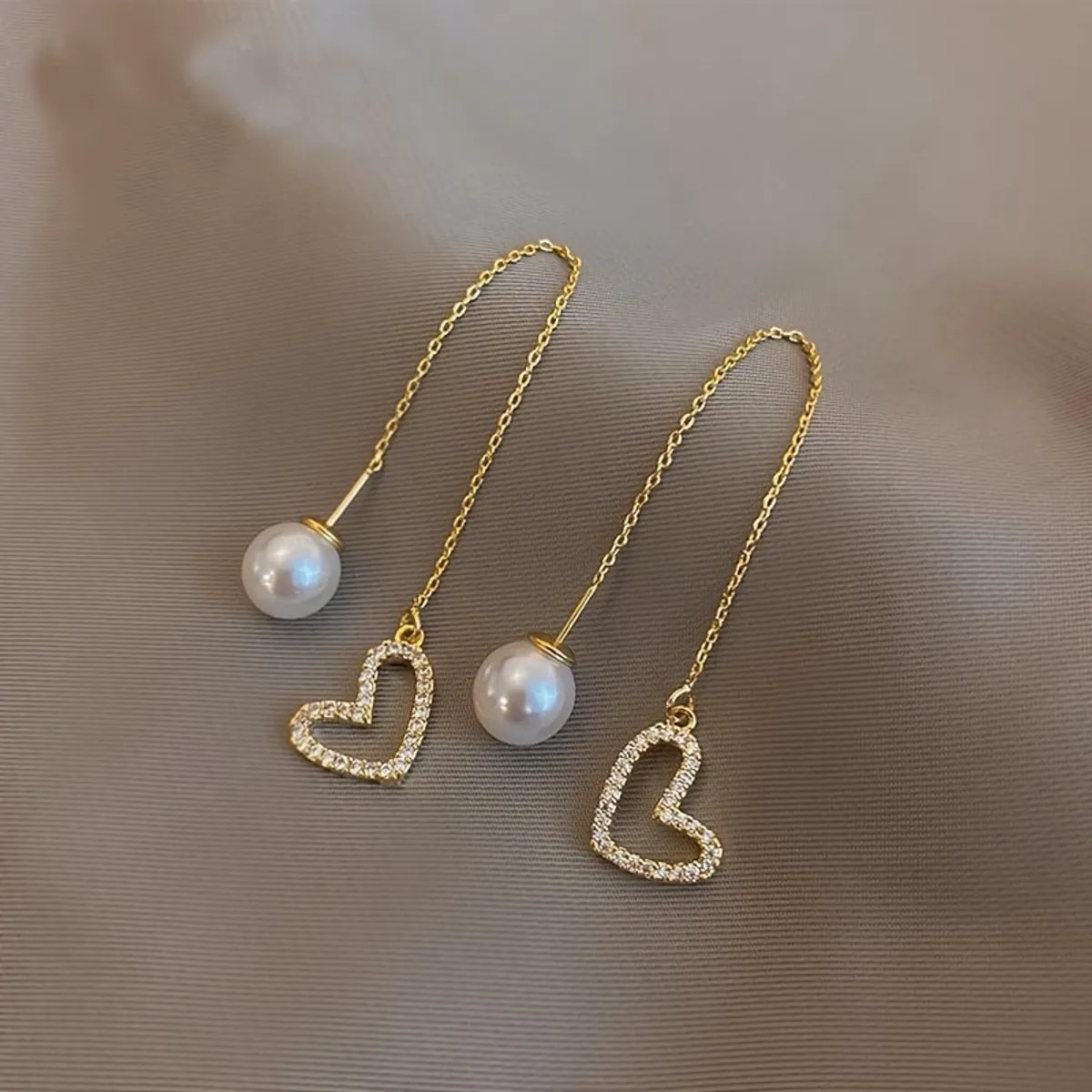 1 Pair Modern Style Classic Style Korean Style Tassel Heart Shape Inlay Zinc Alloy Artificial Pearls Rhinestones Ear Line