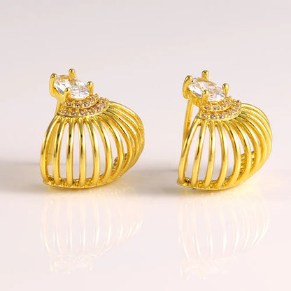 1 Pair Modern Style Shiny C Shape Lines Shell Plating Hollow Out Inlay Copper Zircon 18K Gold Plated Ear Studs