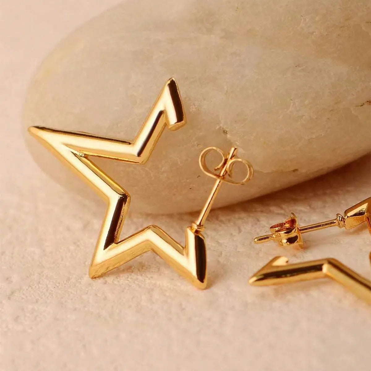 1 Pair Modern Style Simple Style Irregular Star Polishing Plating 304 Stainless Steel 18K Gold Plated Ear Studs