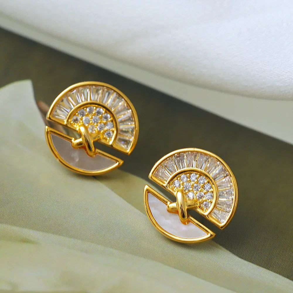 1 Pair Modern Style Simple Style Solid Color Enamel Inlay Copper Shell Zircon 18K Gold Plated Ear Studs