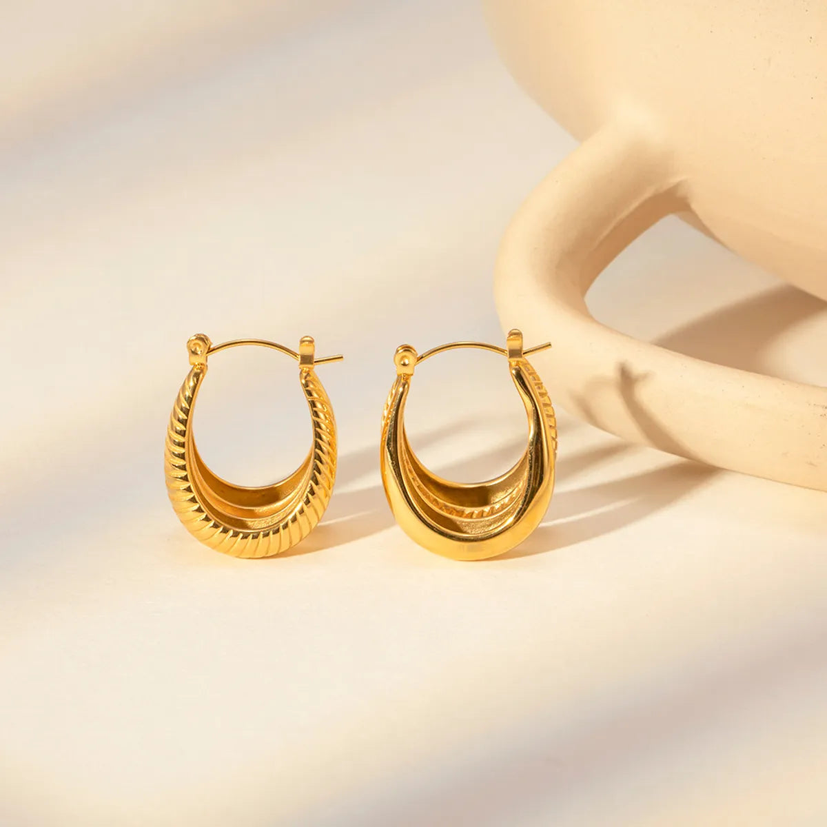 1 Pair Modern Style Simple Style U Shape Stainless Steel 18K Gold Plated Hoop Earrings