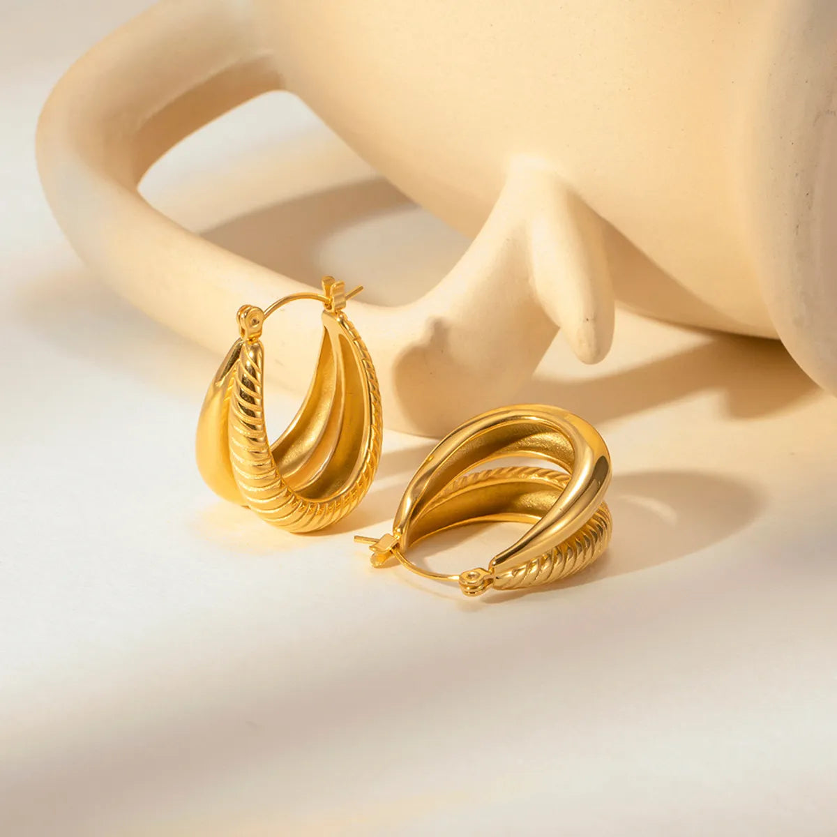 1 Pair Modern Style Simple Style U Shape Stainless Steel 18K Gold Plated Hoop Earrings