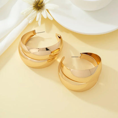 1 Pair Modern Style Sweet Classic Style C Shape Geometric Solid Color Alloy Gold Plated Hoop Earrings