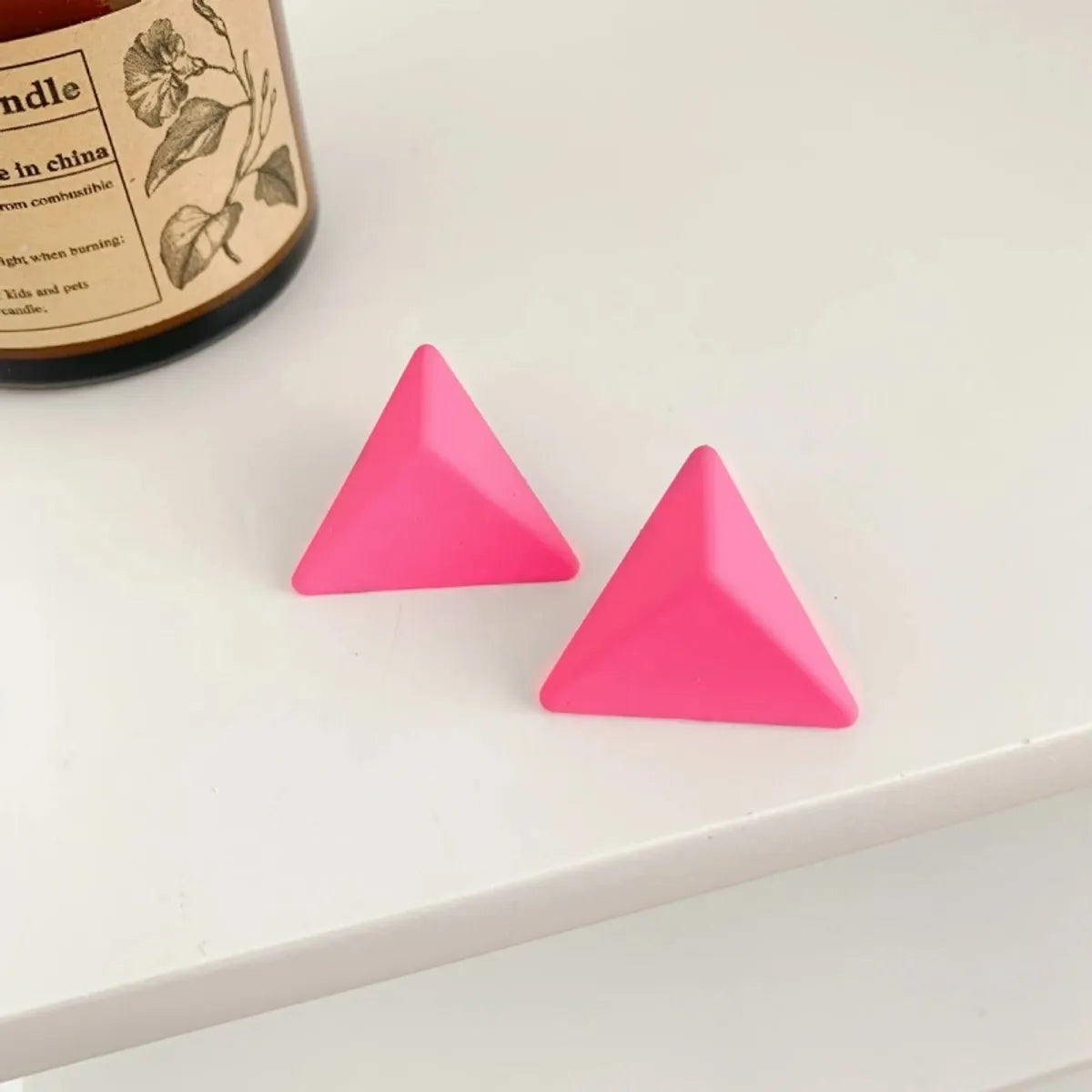 1 Pair Modern Style Sweet Triangle Arylic Ear Studs