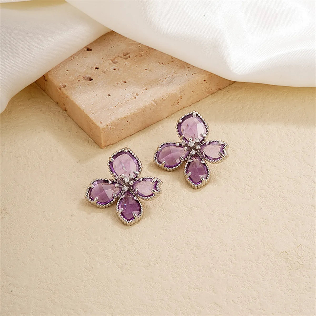 1 Pair Nordic Style Sweet Flower Plating Inlay Copper Zircon White Gold Plated Gold Plated Ear Studs