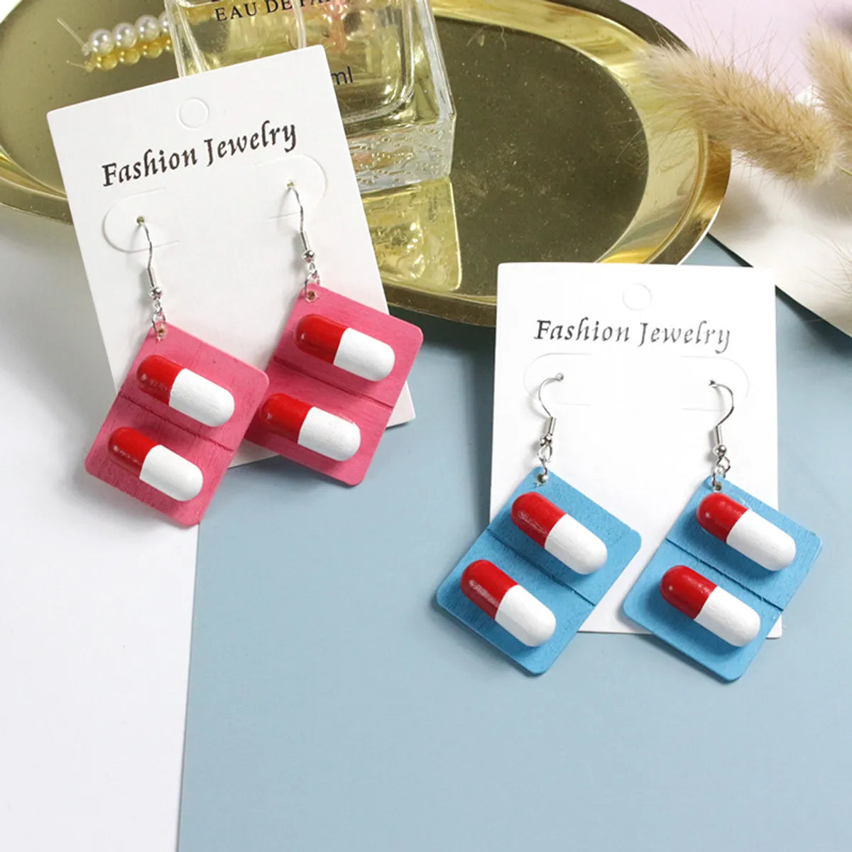 1 Pair Novelty Capsule Plastic Resin Women's Drop Earrings