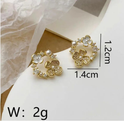 1 Pair Princess French Style Sweet Flower Inlay Copper Artificial Rhinestones Artificial Pearls Ear Studs