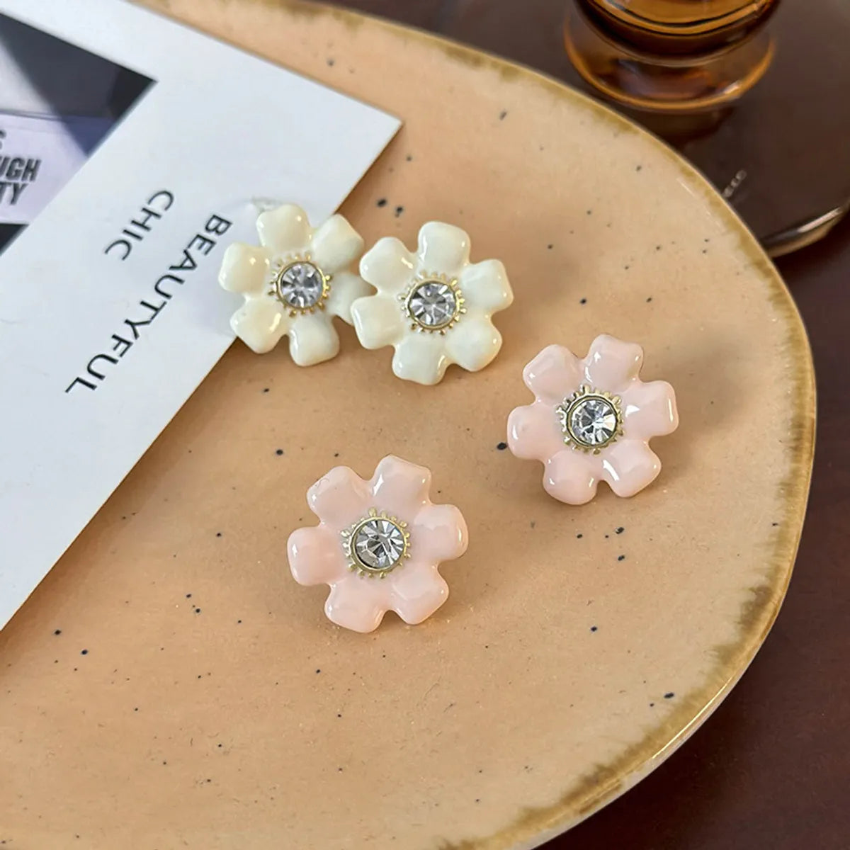 1 Pair Princess Sweet Flower Inlay Imitation Pearl Alloy Zircon Ear Studs