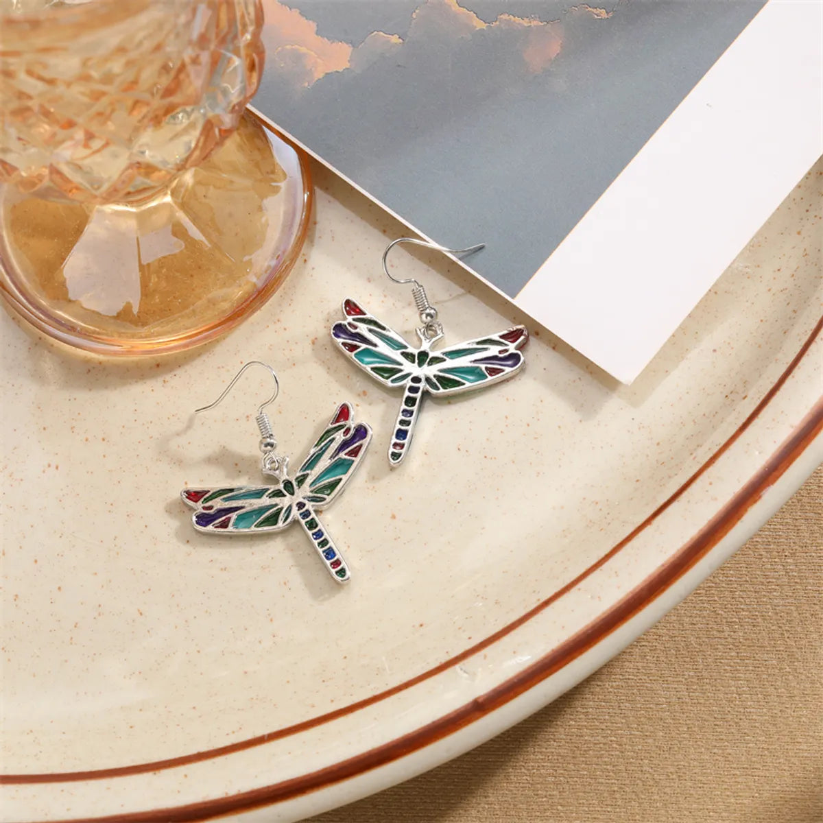 1 Pair Retro Bird Asymmetrical Alloy Resin Drop Earrings