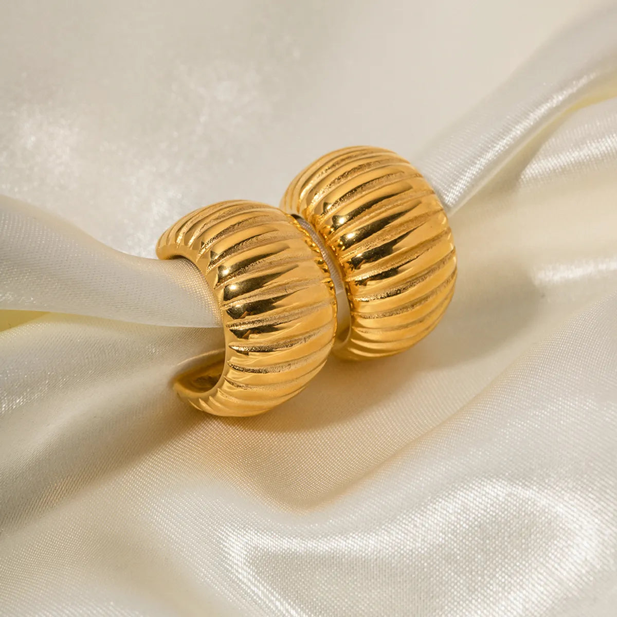 1 Pair Retro C Shape Plating Stainless Steel 18k Gold Plated Ear Studs