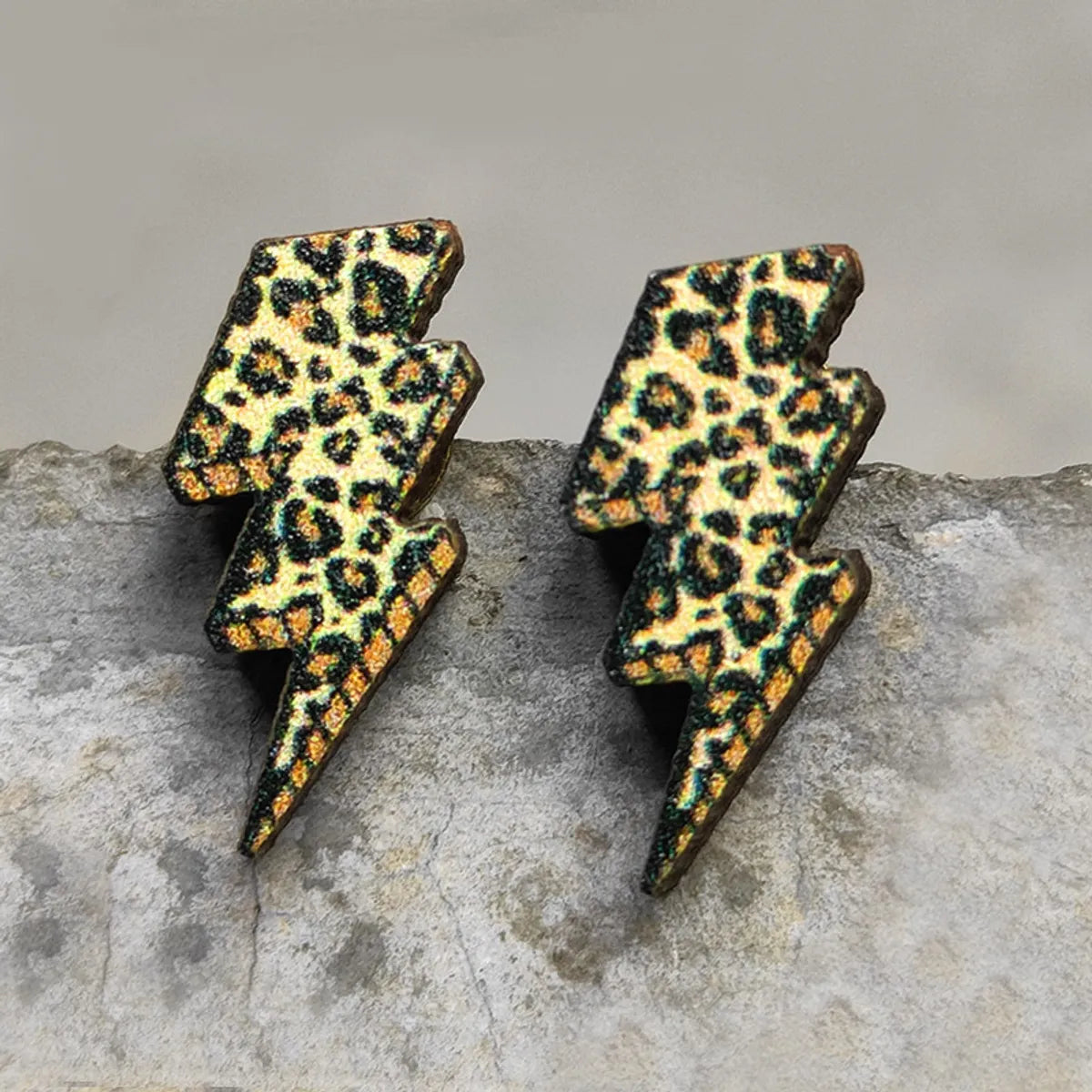 1 Pair Retro Cactus Cows Leopard Wood Women's Ear Studs