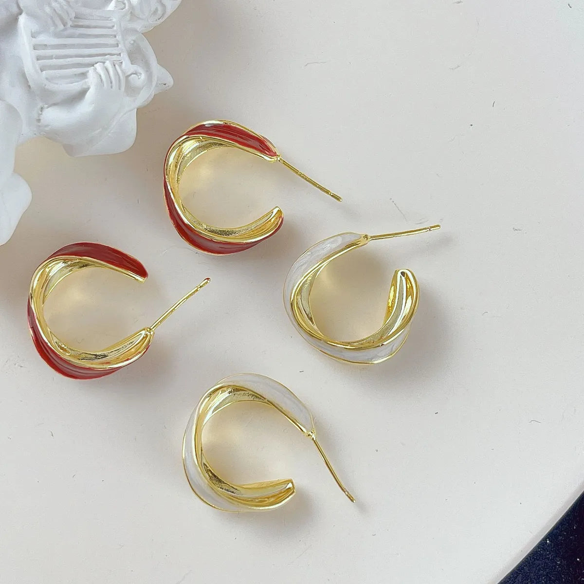 1 Pair Retro Circle Enamel Plating Alloy Ear Studs