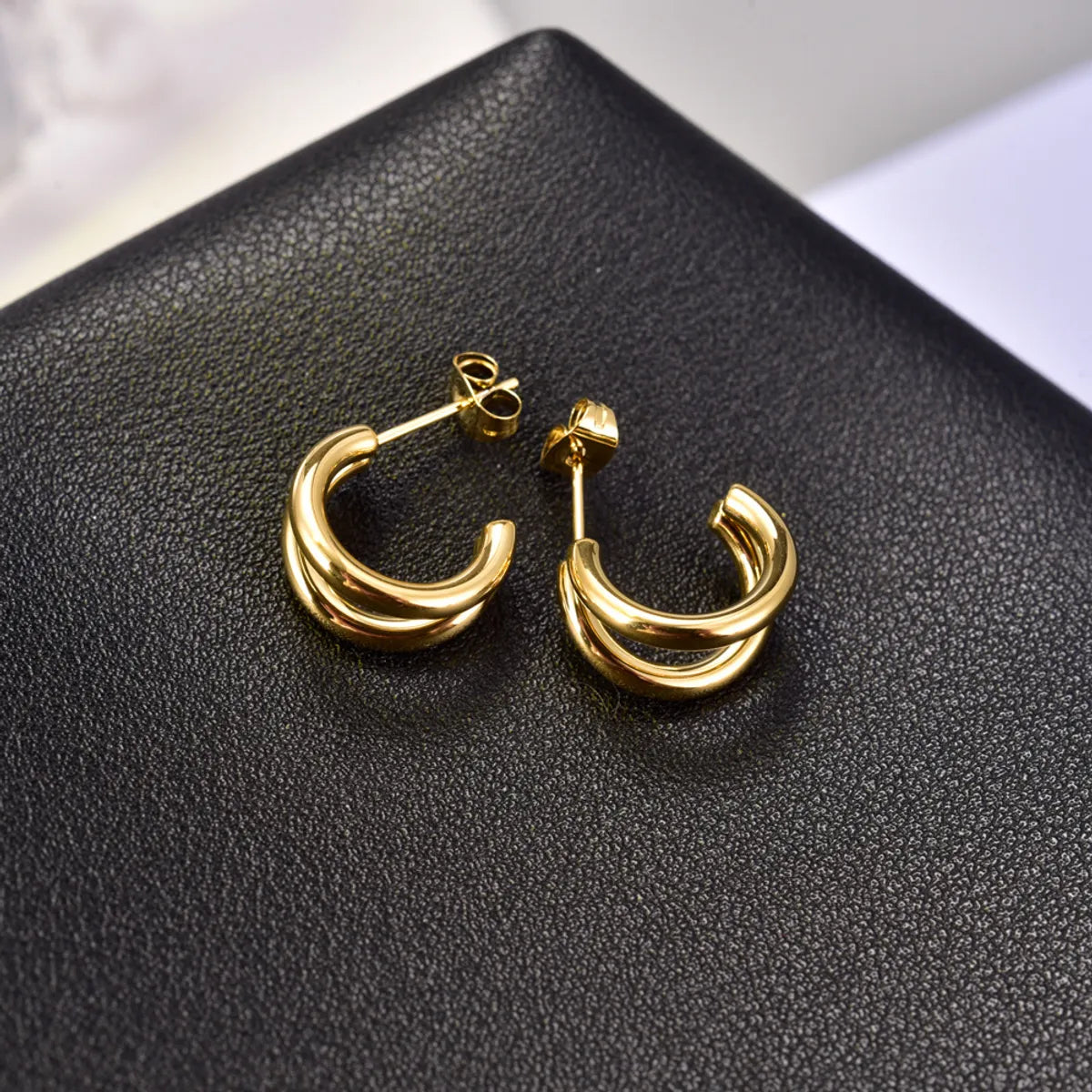 1 Pair Retro Classic Style C Shape Plating Titanium Steel 18k Gold Plated Ear Studs